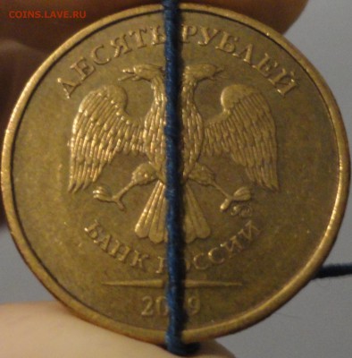 Небольшие повороты на 10 рублёвых монетах, 5 шт. с номинала - 10 рублей 2009 поворот - фото 2.JPG