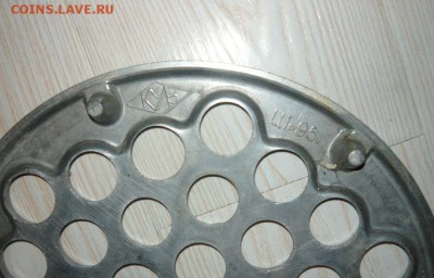 Пельменница СССР 37 ячеек. Алюминиевая, легкая. Клеймо КУВ - 792.JPG