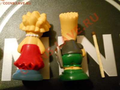 Фигурки Симпсонов разных много в продаже - Барт и Лиза 2.JPG