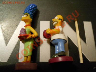 Фигурки Симпсонов разных много в продаже - Мардж и Гомер 1.JPG