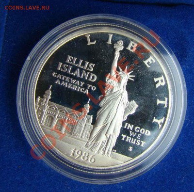Серебрянный доллар США 1986 в футляре - DSC03901.JPG