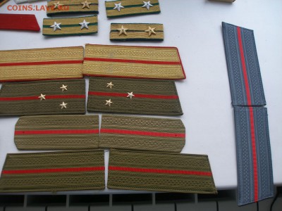 Знаки отличия СССР, погоны и прочее много - P1010248.JPG