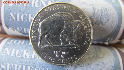США, 5 центов 2005 года, "Зубр", дворы P и D - по 15 рублей. - Зубр.JPG