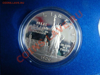 Серебрянный доллар США 1986 в футляре - DSC06441.JPG