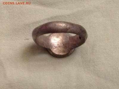 Перстень - щиток, 14-15 век? Оценка, спрос. - image