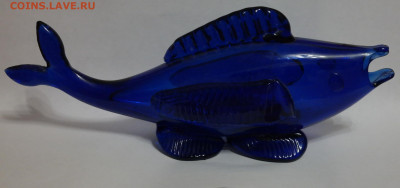 Сувенир рыбка синяя цветное стекло советский винтаж - рыба стекло 1.JPG