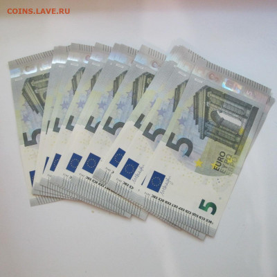 Банкнота 5 евро (Испания) 2013 год UNC пресс - по 410 рублей - IMG_9204.JPG