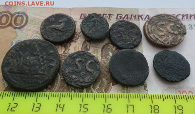 восемь античных монет из медных сплавов - 5